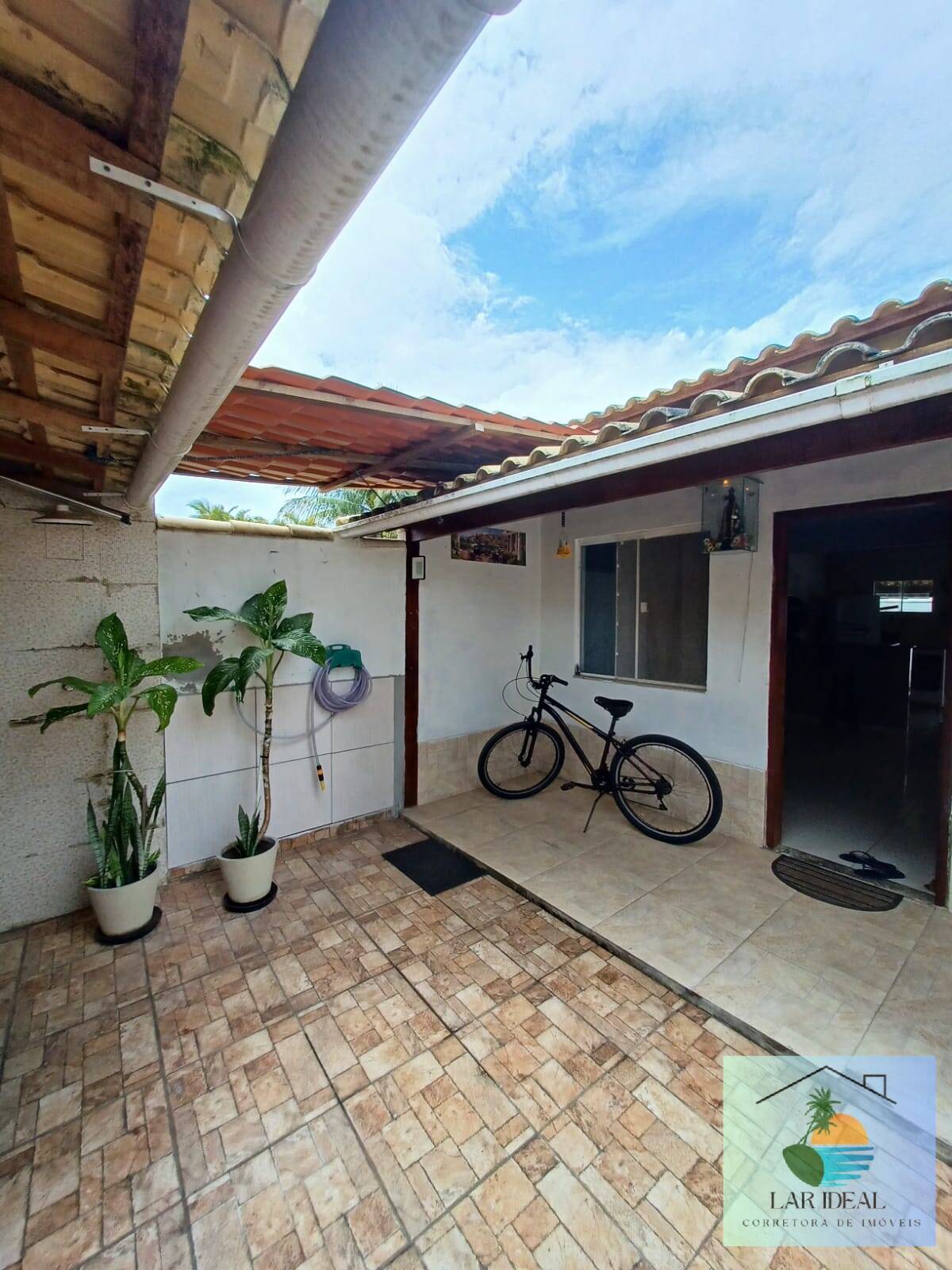 Casa à venda com 2 quartos, 70m² - Foto 3