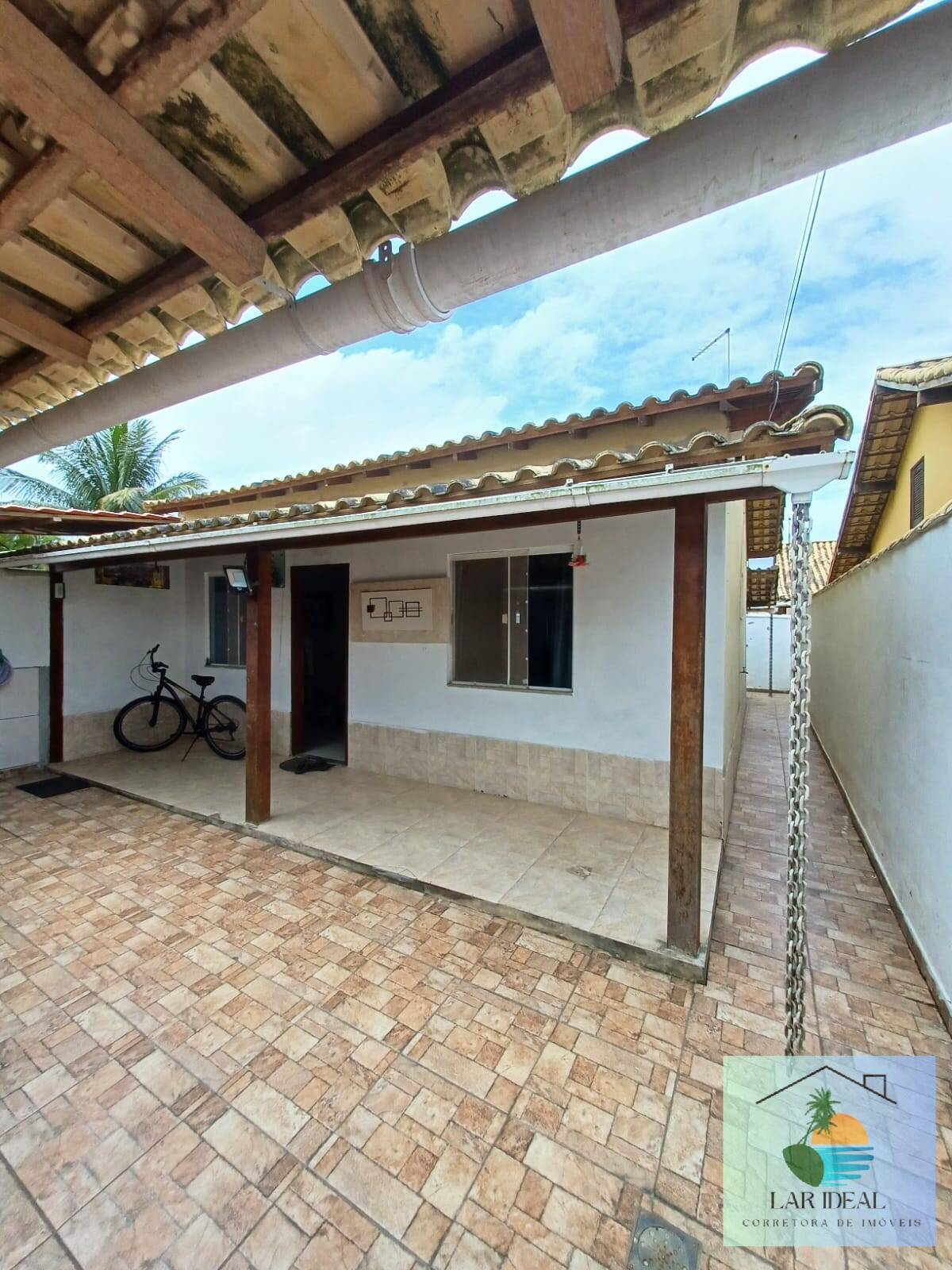 Casa à venda com 2 quartos, 70m² - Foto 2