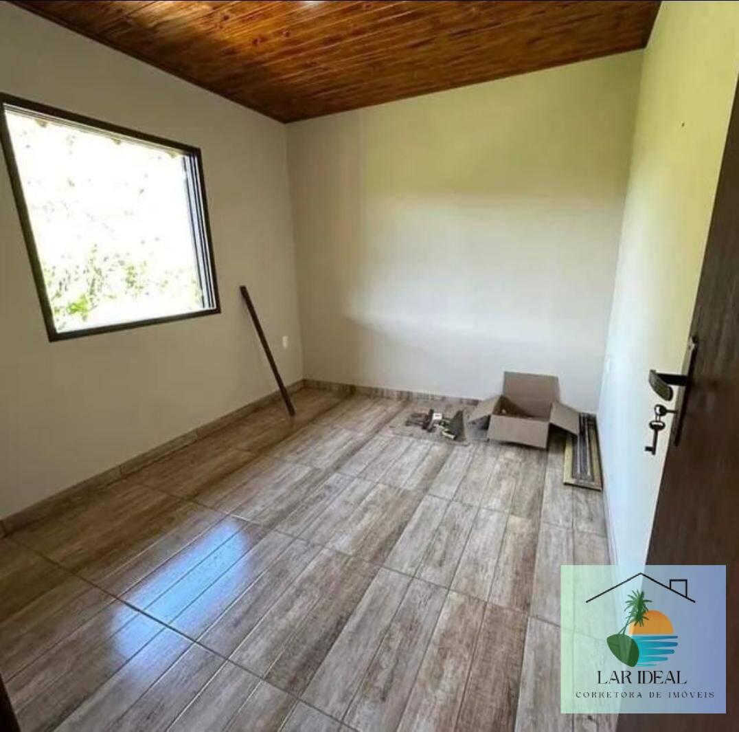 Casa à venda com 2 quartos, 56m² - Foto 13