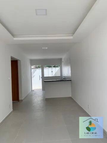 Casa à venda com 2 quartos, 60m² - Foto 8