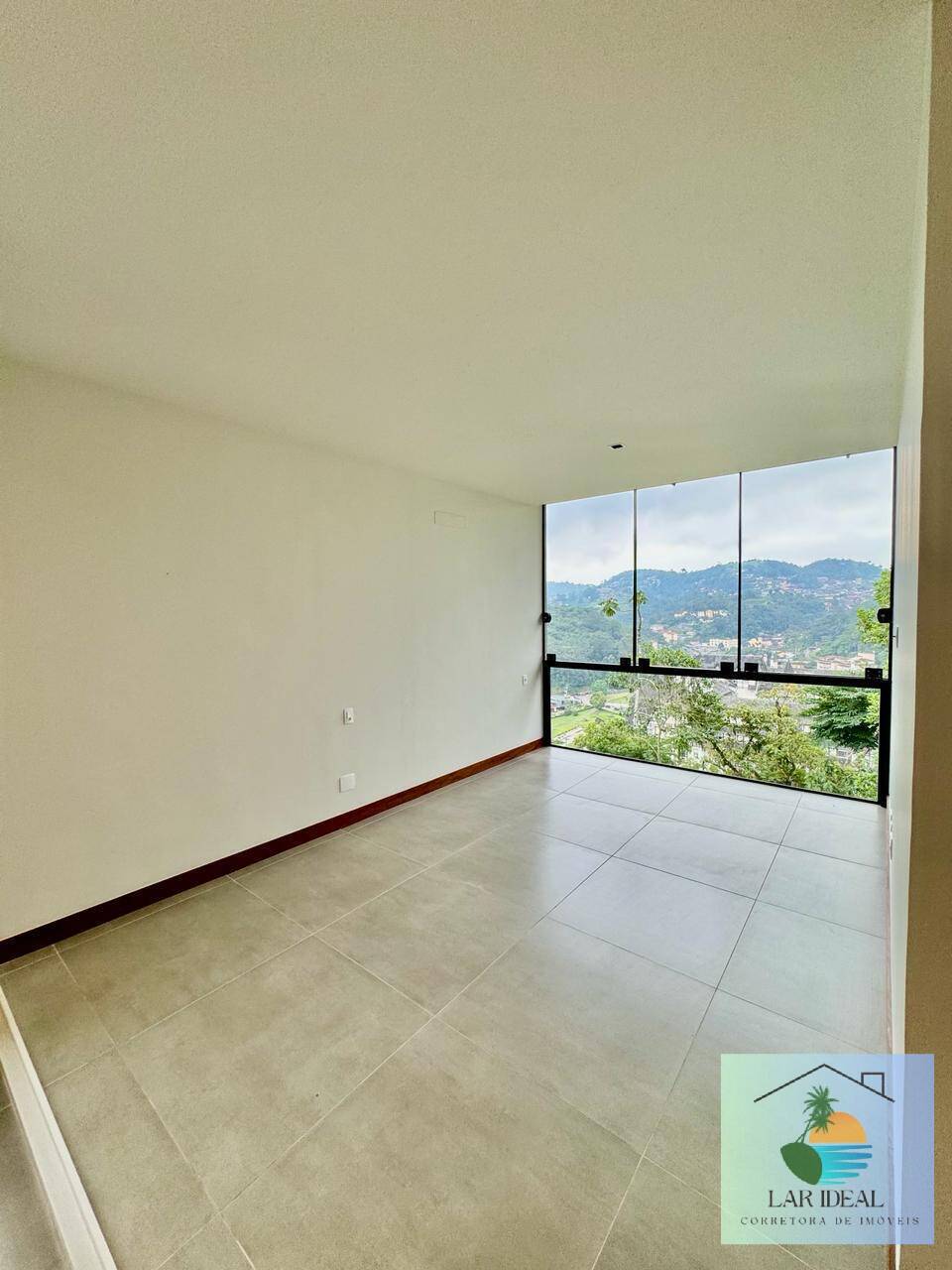 Casa à venda com 3 quartos, 400m² - Foto 13