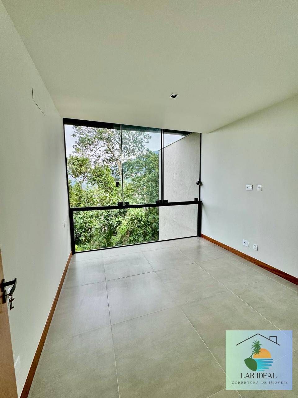 Casa à venda com 3 quartos, 400m² - Foto 17