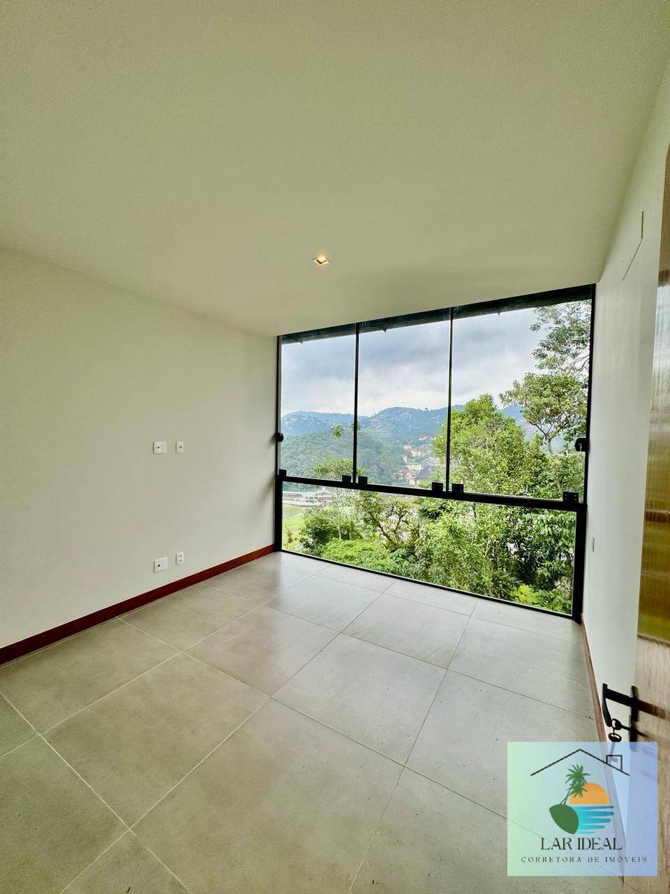 Casa à venda com 3 quartos, 400m² - Foto 26