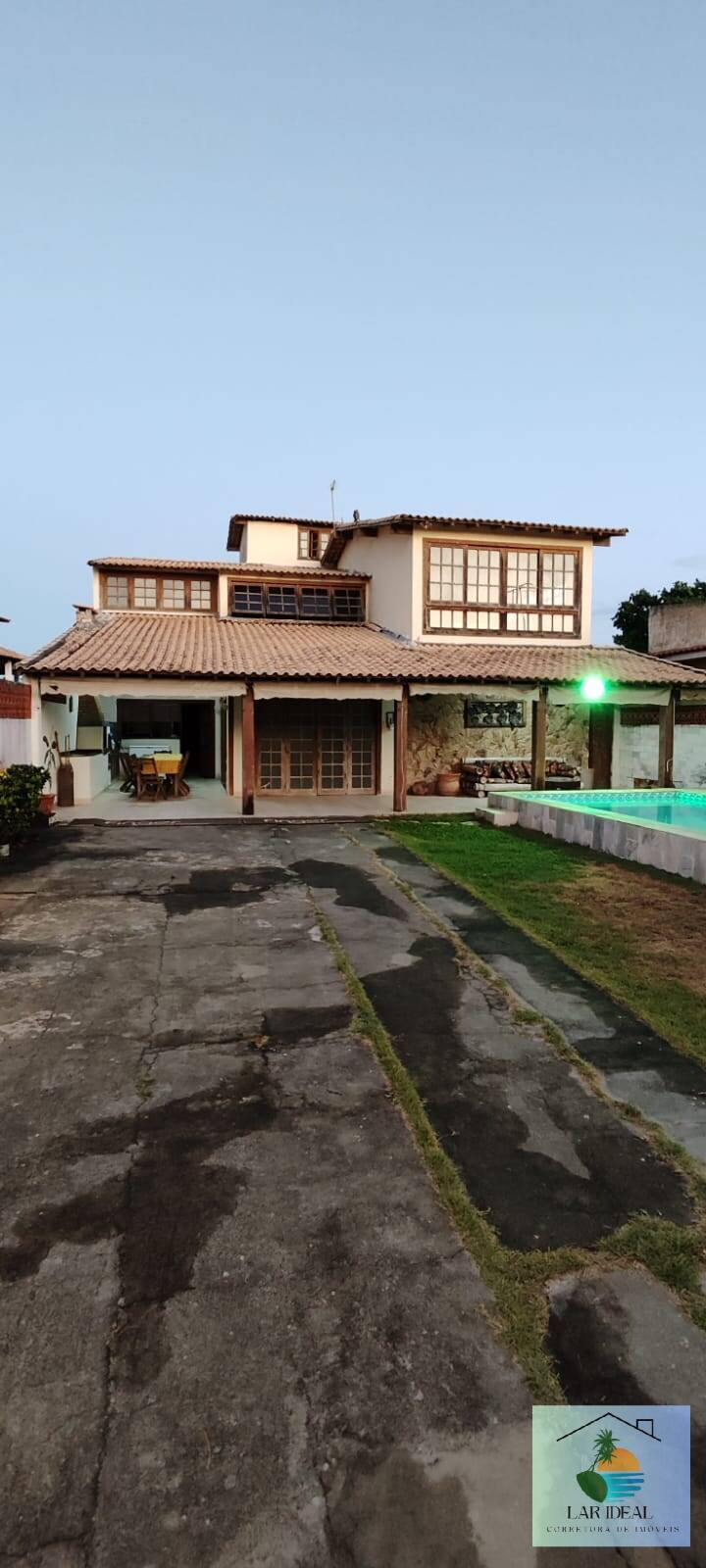 Casa à venda com 4 quartos, 430m² - Foto 1