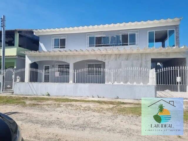 Casa à venda com 4 quartos, 191m² - Foto 1