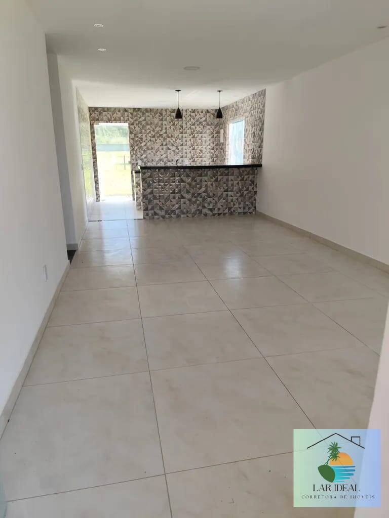 Casa à venda com 3 quartos, 121m² - Foto 2