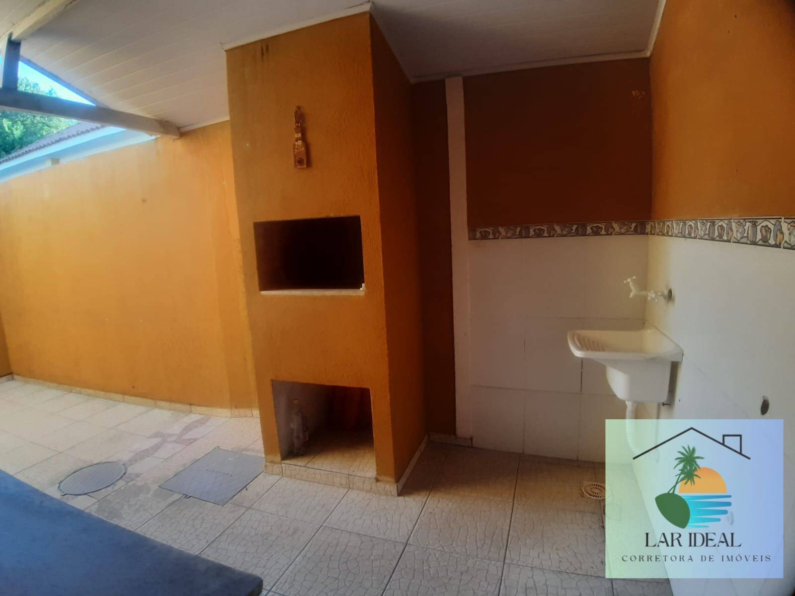 Casa à venda com 2 quartos, 65m² - Foto 11