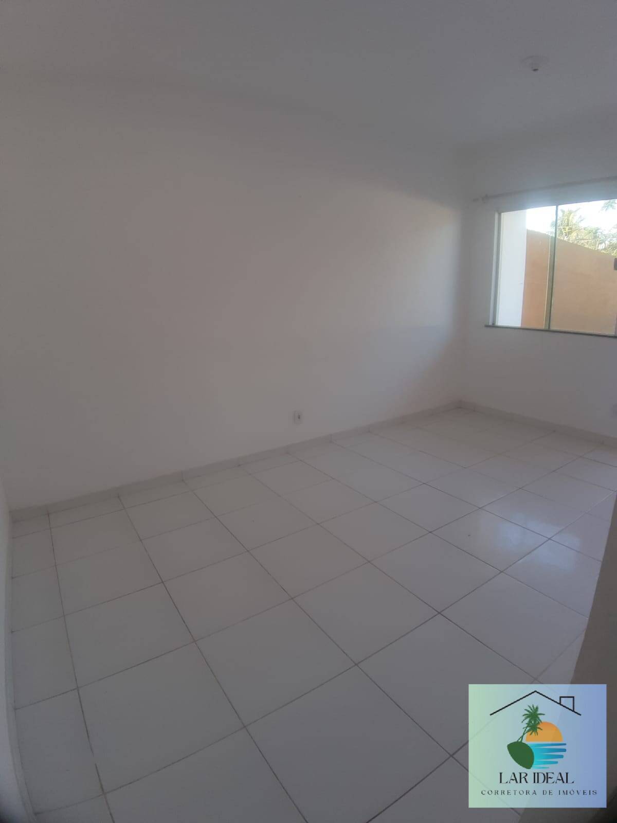 Casa à venda com 2 quartos, 65m² - Foto 4