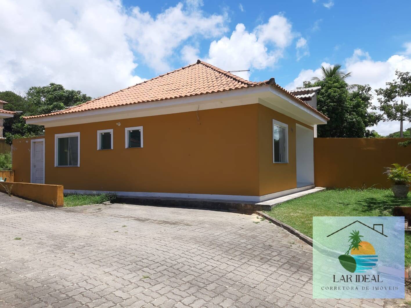 Casa à venda com 2 quartos, 65m² - Foto 2