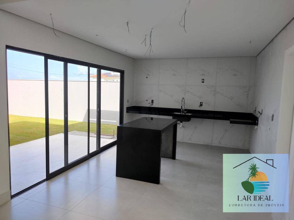 Casa à venda com 3 quartos, 167m² - Foto 14