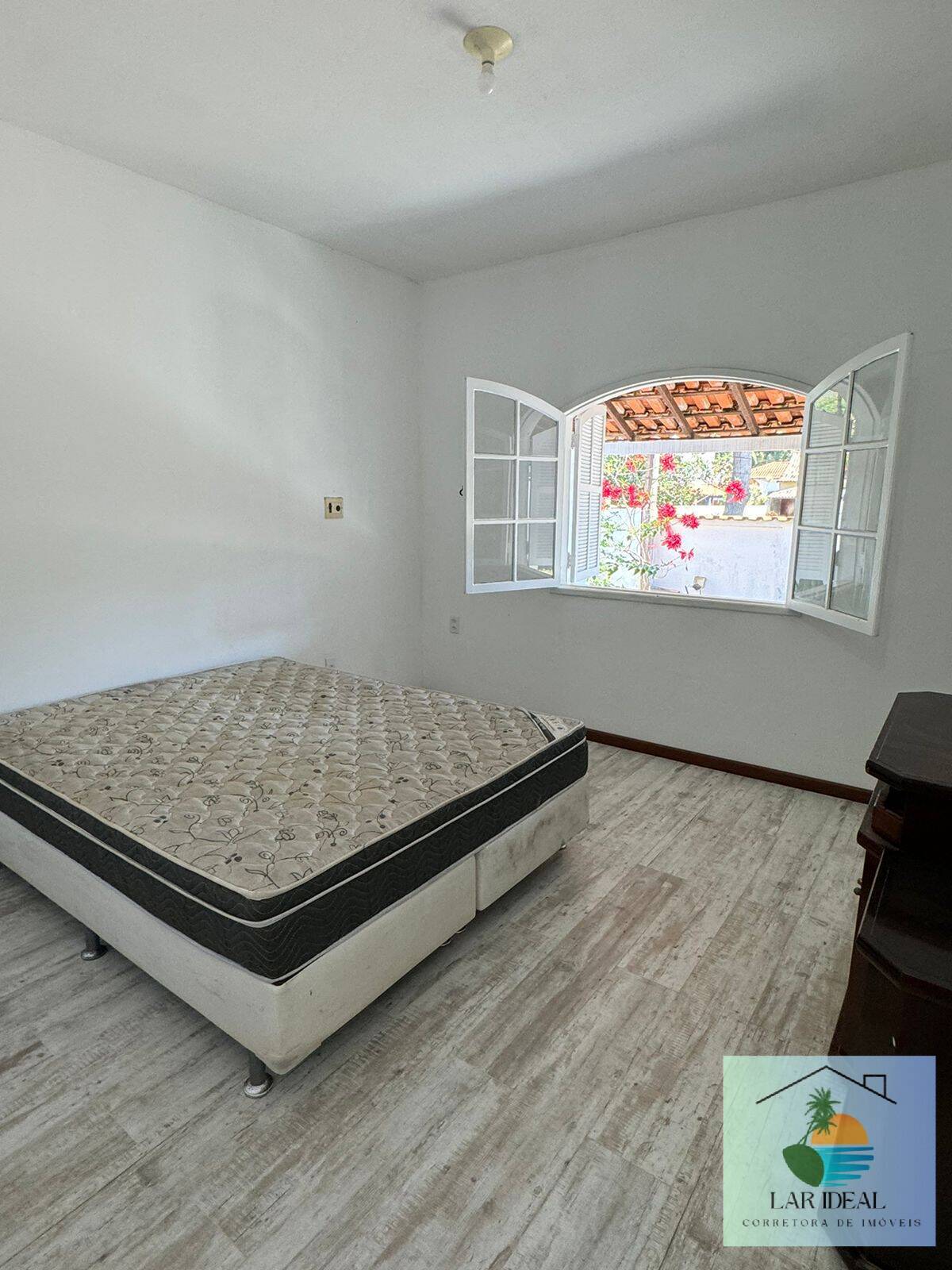 Apartamento para alugar com 4 quartos, 200m² - Foto 12