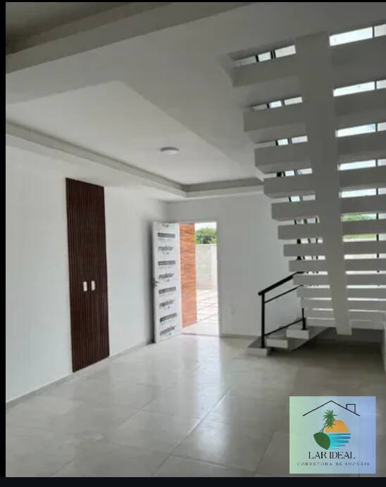 Casa à venda com 2 quartos, 90m² - Foto 4