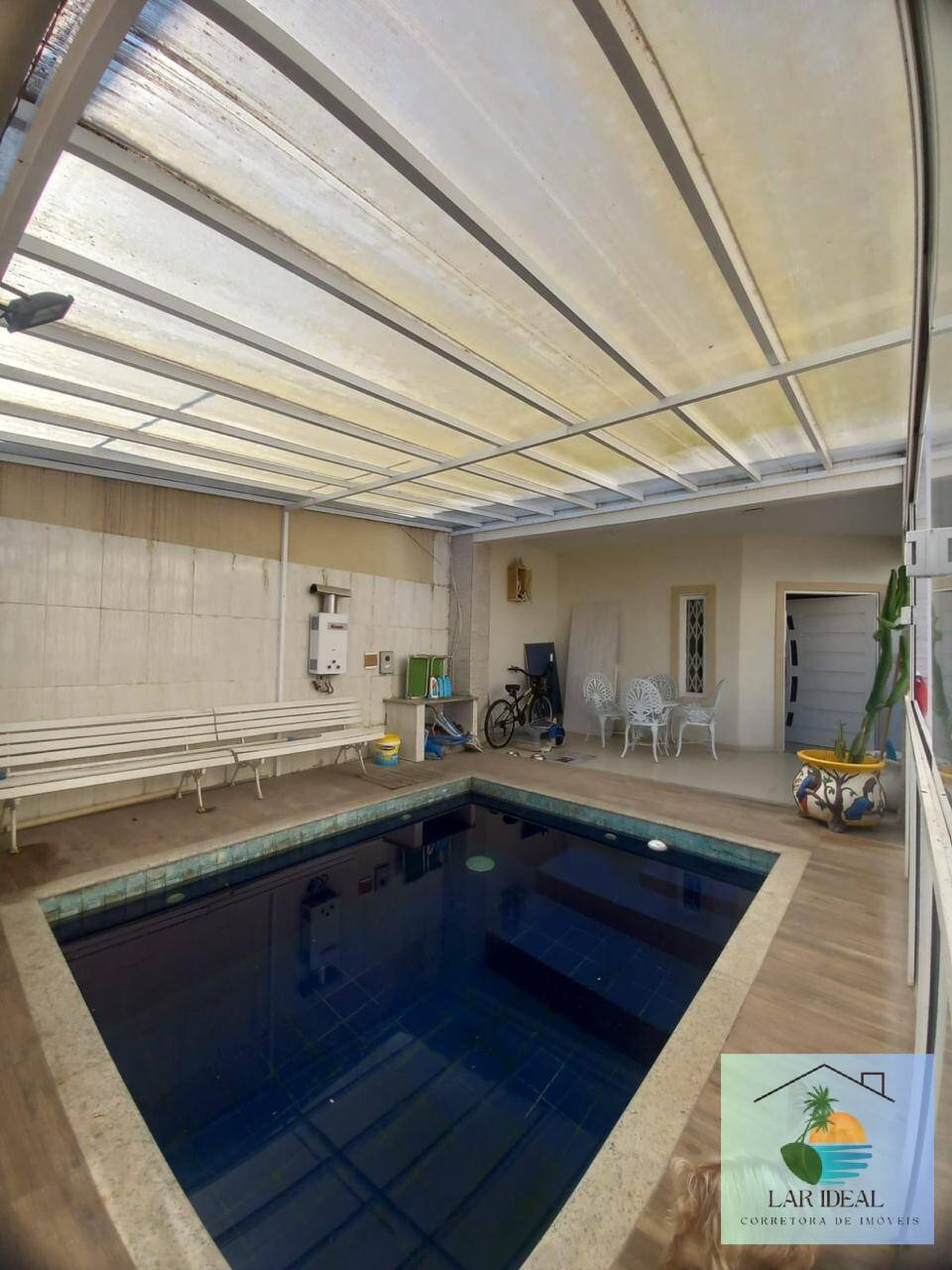 Casa à venda com 3 quartos, 225m² - Foto 8