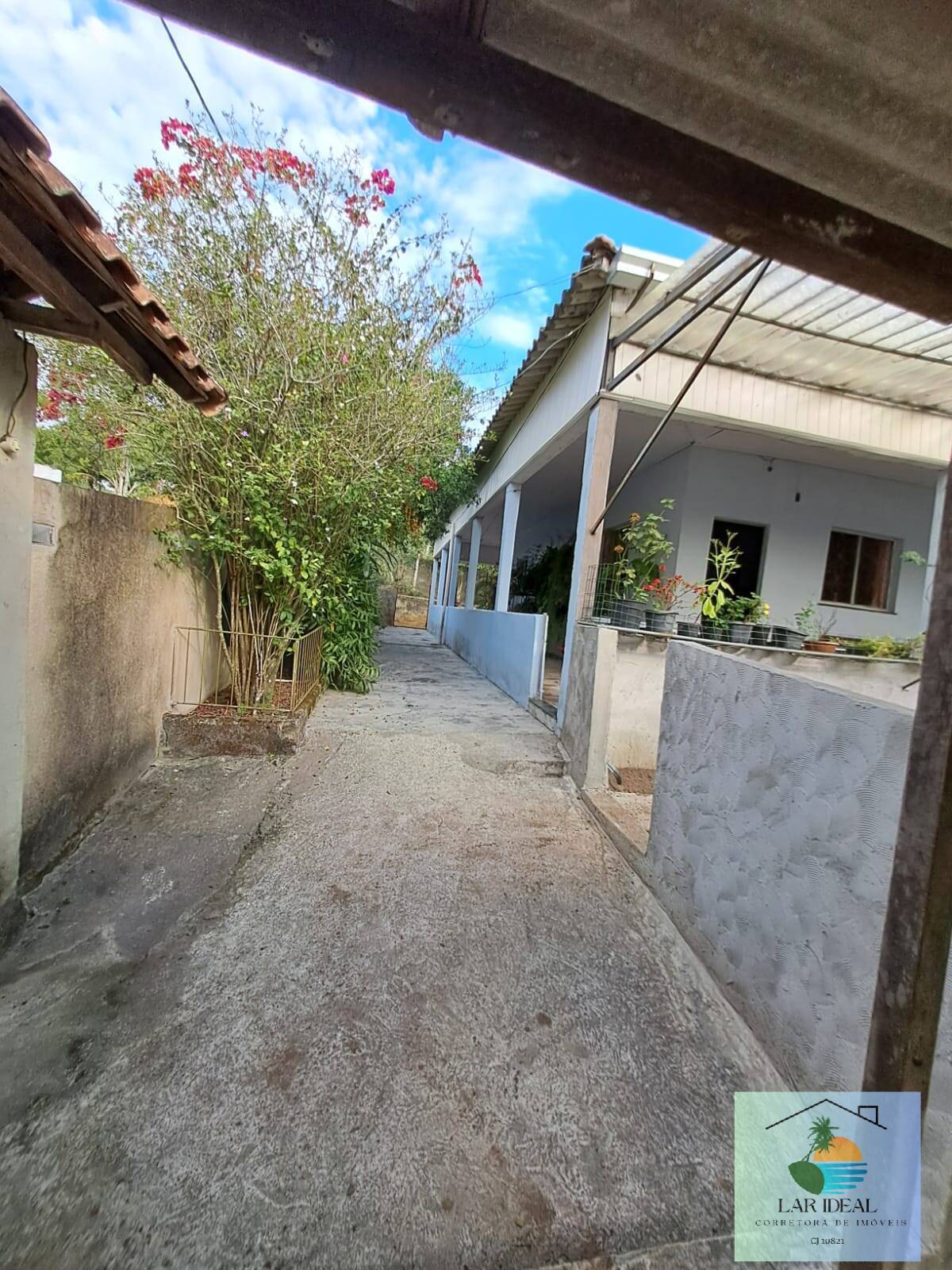 Casa à venda com 3 quartos, 4800m² - Foto 1