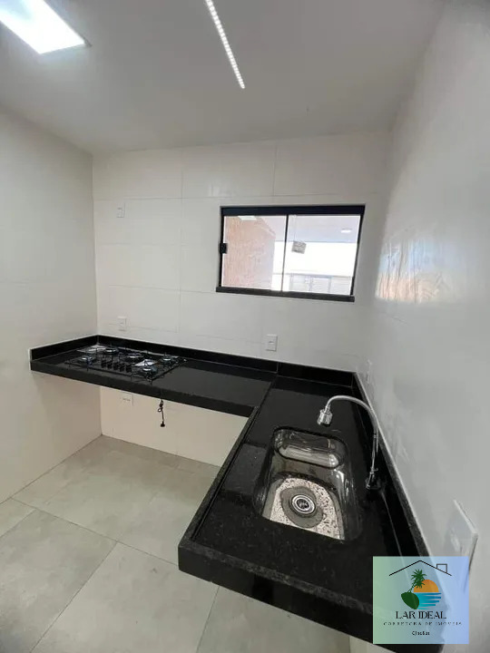 Casa à venda com 3 quartos, 240m² - Foto 3