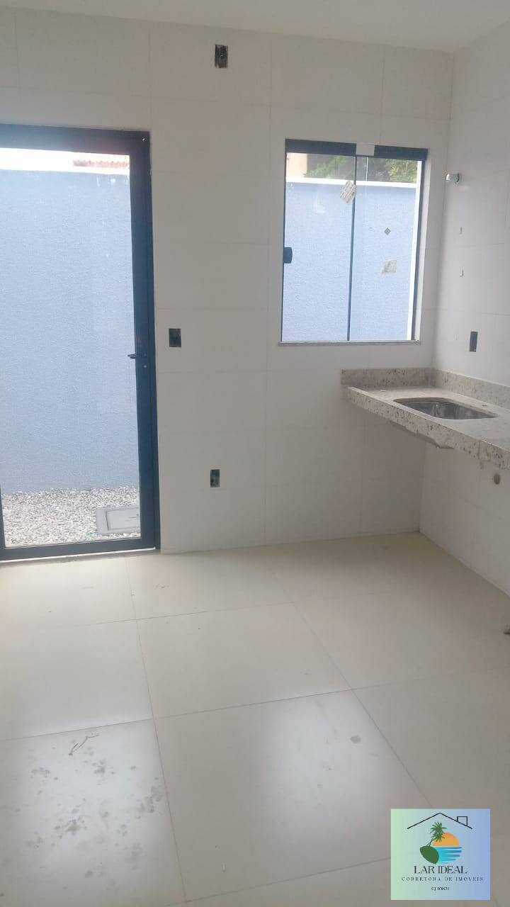 Casa à venda com 3 quartos, 70m² - Foto 10