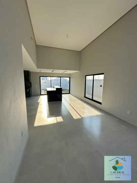 Casa à venda com 3 quartos, 125m² - Foto 2