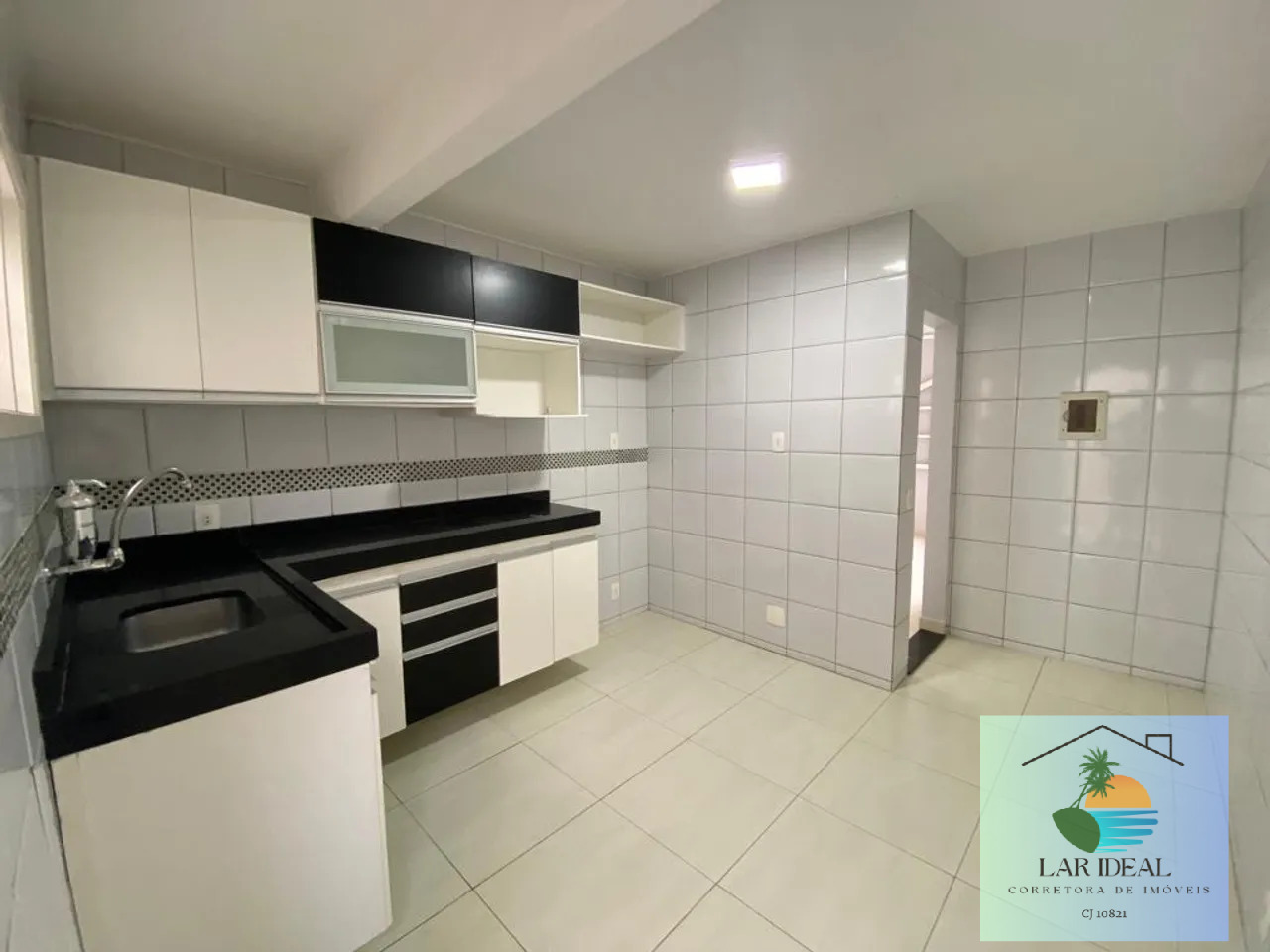 Casa à venda com 2 quartos, 66m² - Foto 4