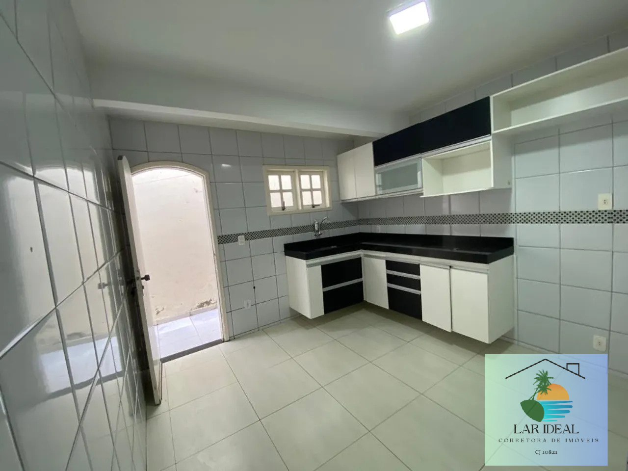 Casa à venda com 2 quartos, 66m² - Foto 6