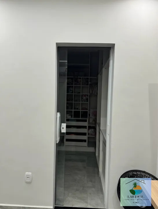 Casa à venda com 4 quartos, 100m² - Foto 17