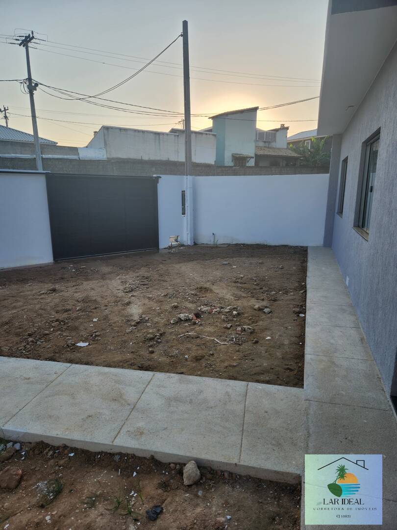 Casa à venda com 3 quartos, 80m² - Foto 2