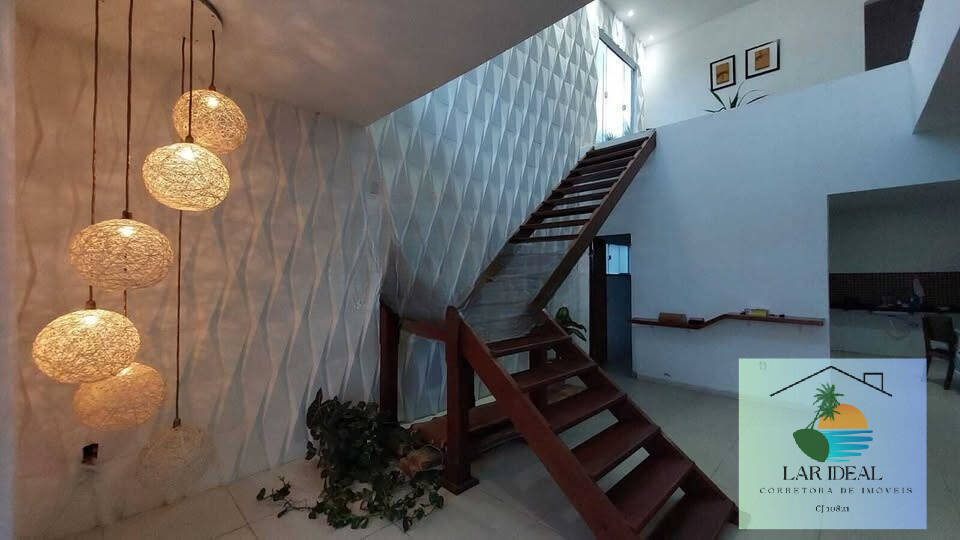 Casa à venda com 3 quartos, 450m² - Foto 2