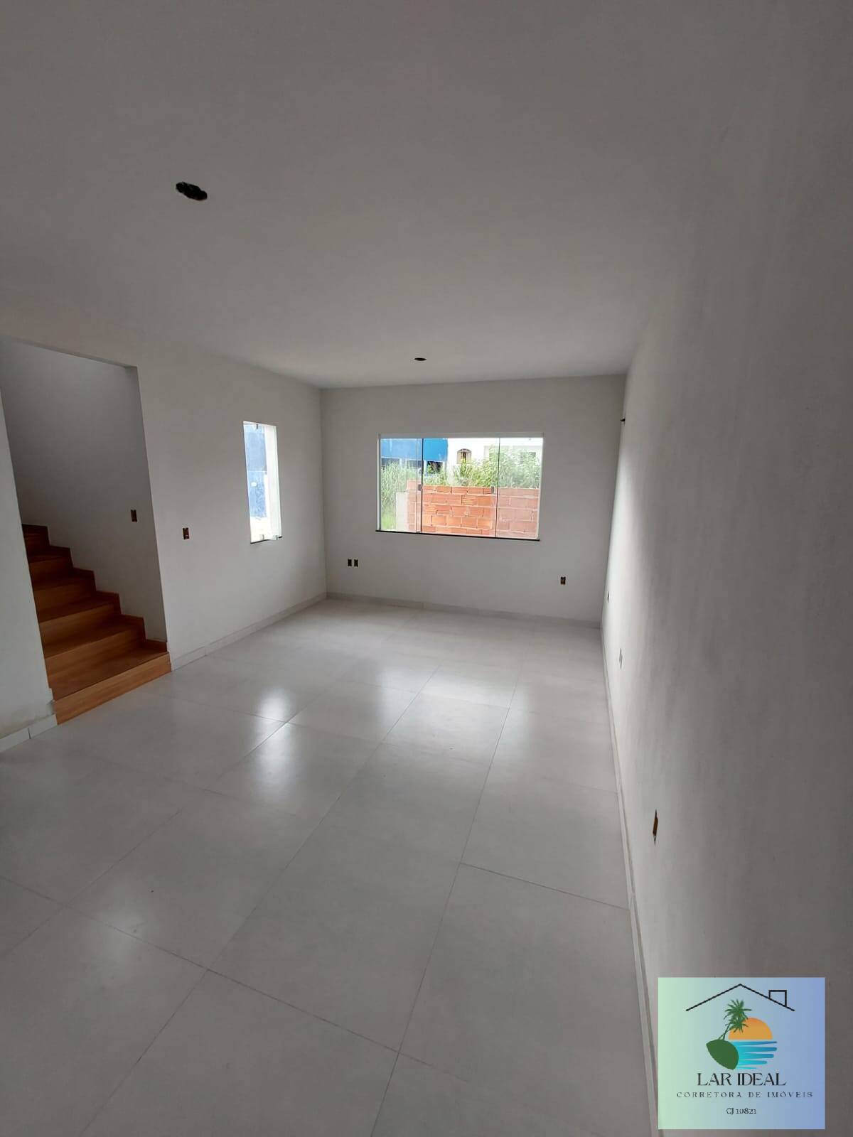 Casa à venda com 2 quartos, 90m² - Foto 4